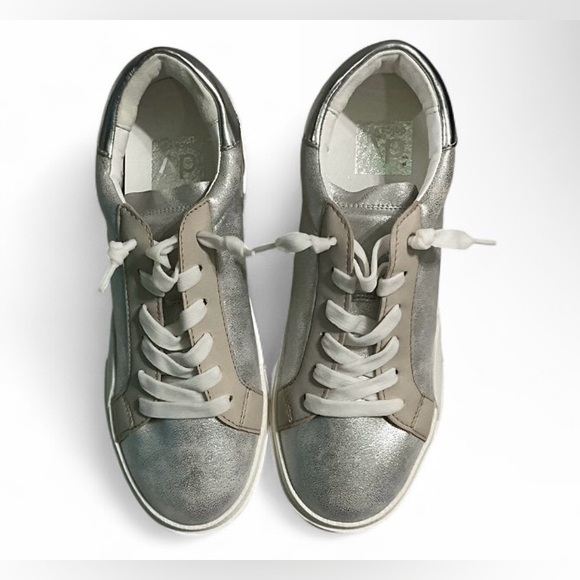 Dolce Vita Shoes - Dolce Vita Helix Women's Sneaker Silver Metallic Goose Shoe Women’s Size 7.5